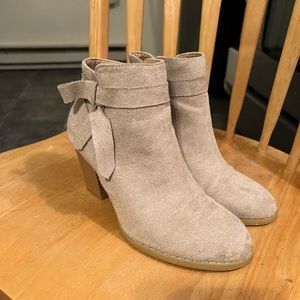 Ankle heel boots